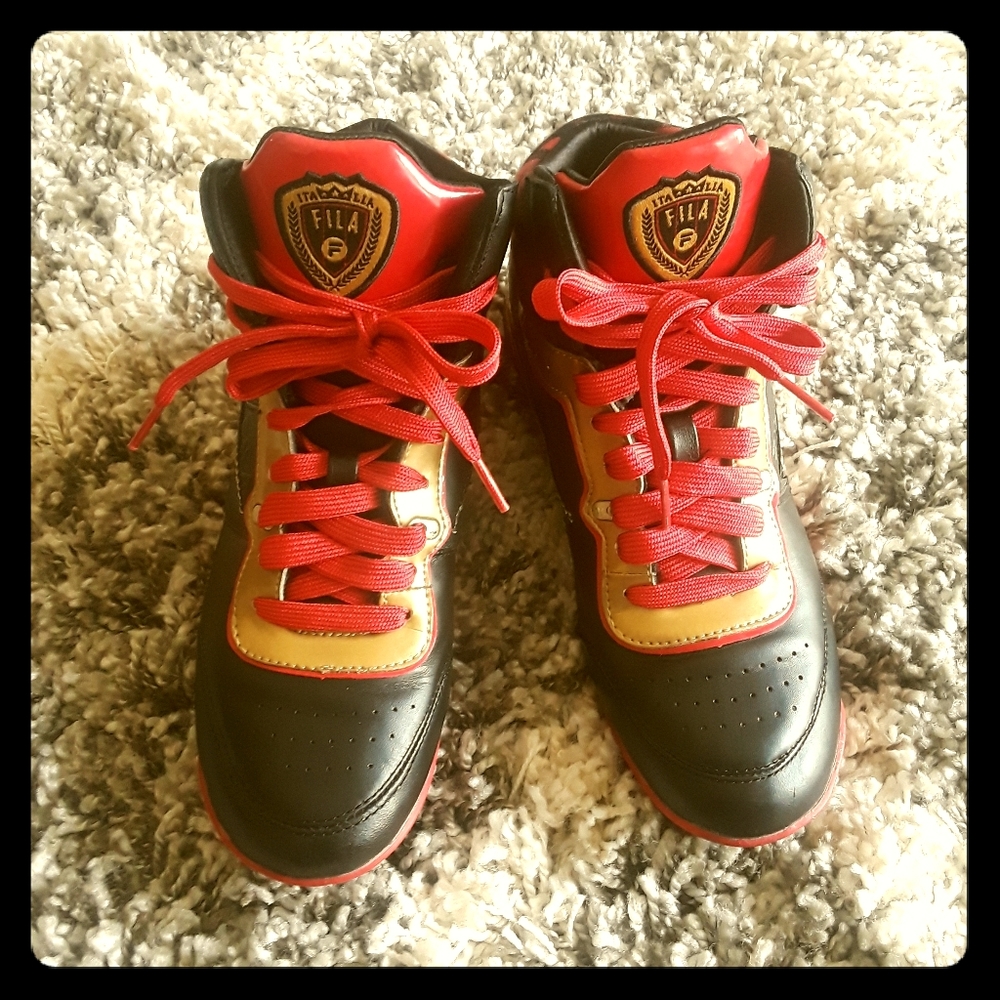Size 7.5 Exclusive High-Top Fila Italia Sneakers